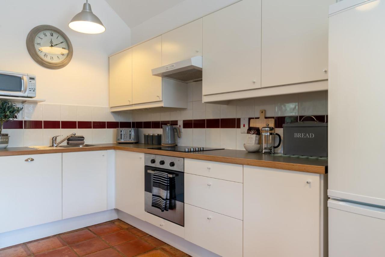 Buff Lodge Tackley المظهر الخارجي الصورة