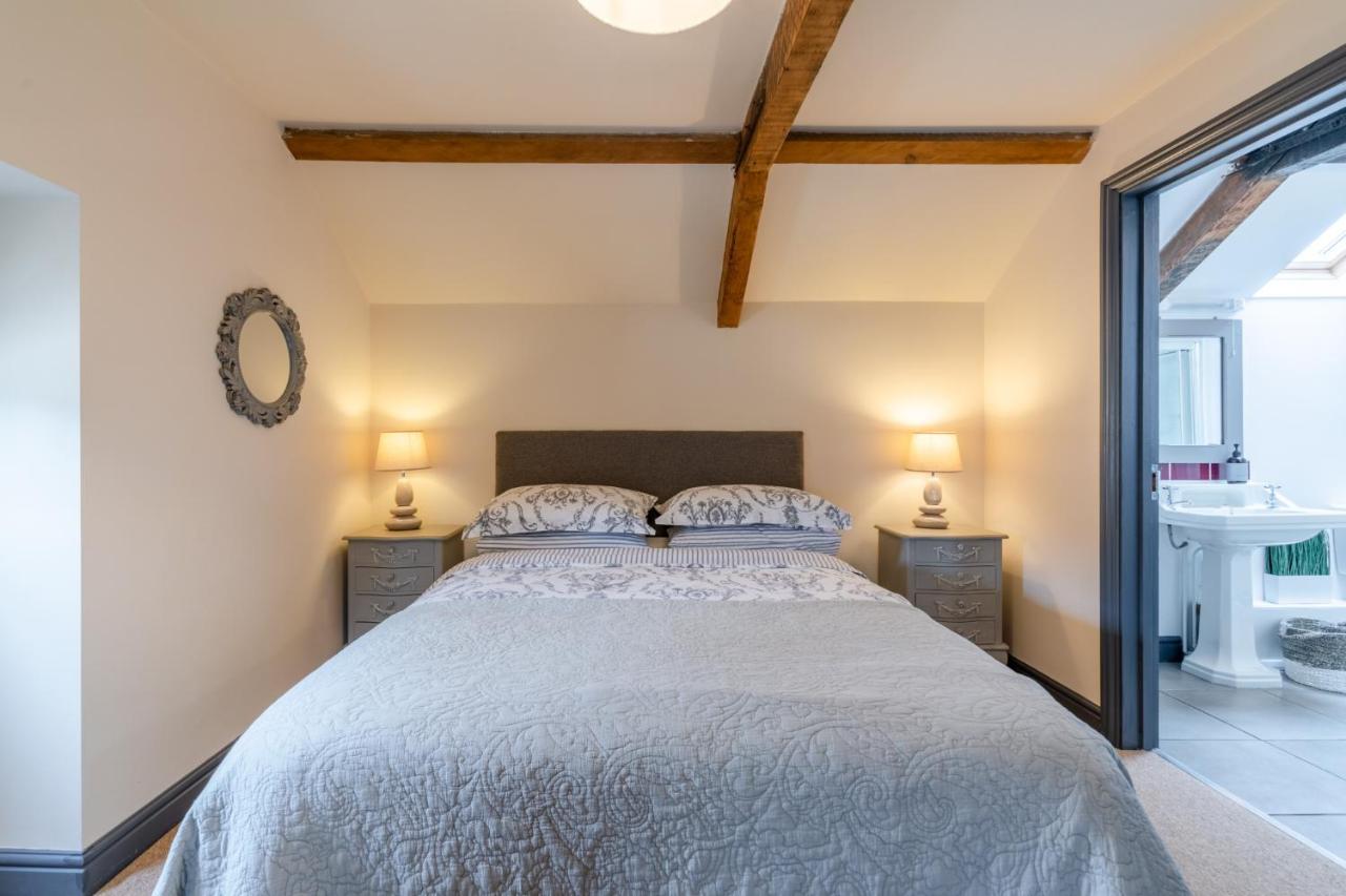 Buff Lodge Tackley المظهر الخارجي الصورة