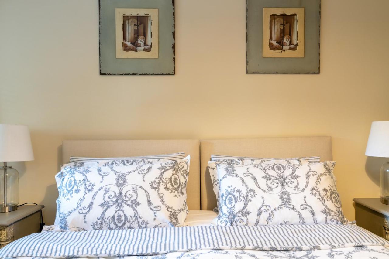 Buff Lodge Tackley المظهر الخارجي الصورة