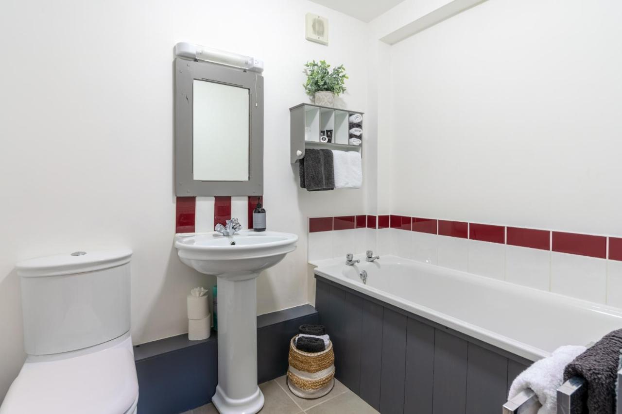 Buff Lodge Tackley المظهر الخارجي الصورة